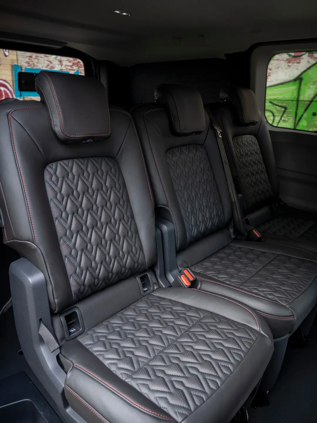 Quilted leather rear seats in the VW Transporter T7 kombi