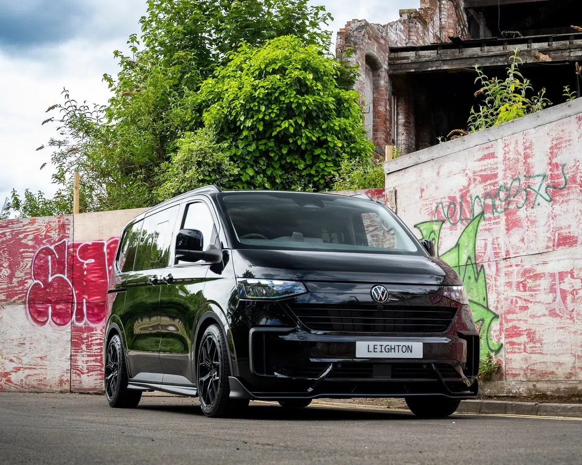 Black VW Transporter T7 kombi